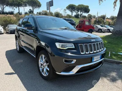Usata Jeep Grand Cherokee Summit 250 CV (183 kW) 2016 Nero SUV