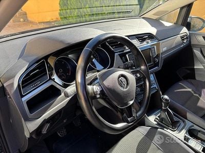 Grigio Usata 2017 VW Touran Business Monovolume | 14.500 € (Ottimo prezzo)