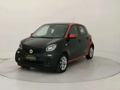 Usata Smart ForFour Passion 90 CV (66 kW) 2017 Nero Utilitaria