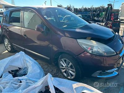 Usata Renault Mégane Bose Edition 110 CV (80 kW) 2012 Rosso Berlina