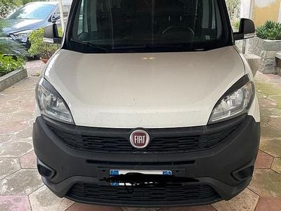 Usata Fiat Doblò 136 CV (100 kW) 2022 Bianco Monovolume