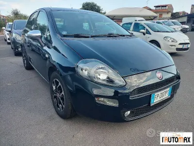 Usata Fiat Punto Lounge 95 CV (69 kW) 2018 Bluazzurro Utilitaria