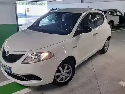 Usata Lancia Ypsilon