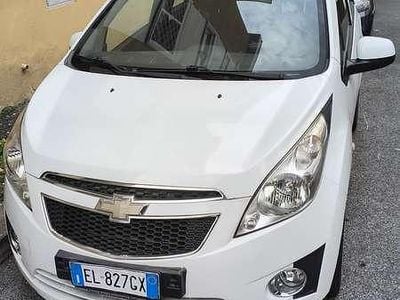 Begagnad Chevrolet Spark 68 HK (50 kW) 2011 Vit Halvkombi