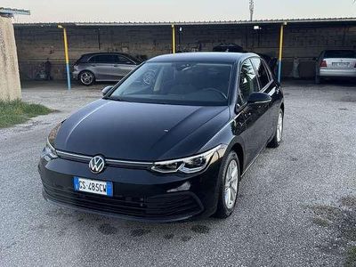 Usata VW Golf VIII Life 131 CV (96 kW) 2022 Berlina