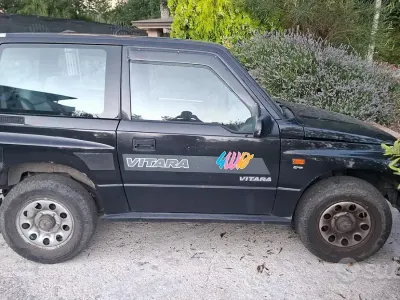 Usata Suzuki Vitara 75 CV (55 kW) 1991 Bluazzurro SUV