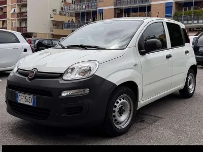 Usata Fiat Panda Connect 69 CV (50 kW) 2021 Bianco Utilitaria