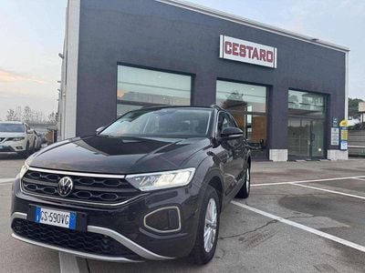 Usata VW T-Roc Life 150 CV (110 kW) 2024 Nero SUV