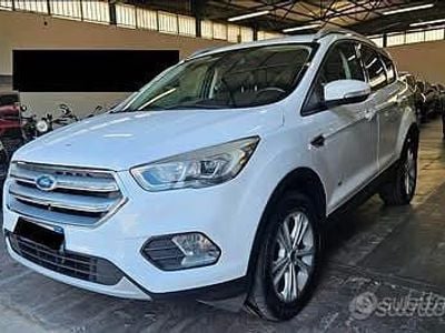 Usata Ford Kuga 150 CV (110 kW) 2017 Bianco SUV