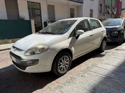 Usata Fiat Punto Evo 77 CV (56 kW) 2012 Bianco Utilitaria
