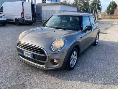 Usata Mini One D Business 95 CV (69 kW) 2017 Utilitaria