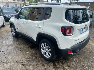 Usata Jeep Renegade Limited 140 CV (102 kW) 2016 Bianco SUV