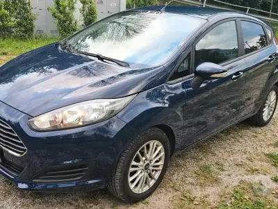 Usata Ford Fiesta Business Edition 75 CV (55 kW) 2015 Bluazzurro Utilitaria