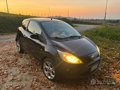 Usata Ford Ka 75 CV (55 kW) 2010 Nero Utilitaria