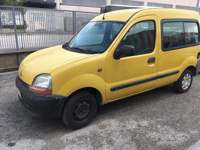 usata Renault Kangoo 1.4 neopatentati metano