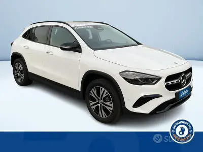 Usata Mercedes GLA180 Advanced Plus 116 CV (85 kW) 2025 Bianco pastello SUV