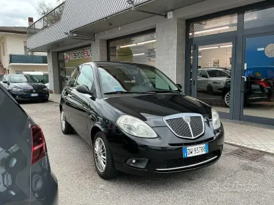 Usata Lancia Ypsilon 77 CV (56 kW) 2009 Nero Utilitaria