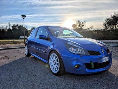 Usata Renault Clio II Luxe 197 CV (144 kW) 2007 Berlina