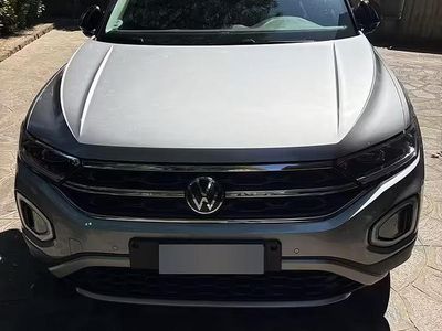 Usata VW T-Roc 116 CV (85 kW) 2023 Grigio SUV