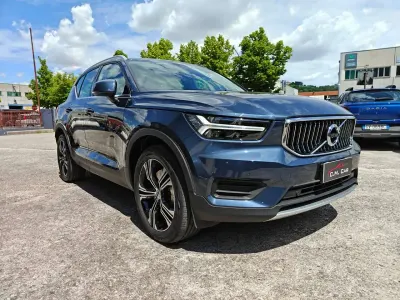Usata Volvo XC40 Inscription 179 CV (131 kW) 2022 Blu/azzurro SUV