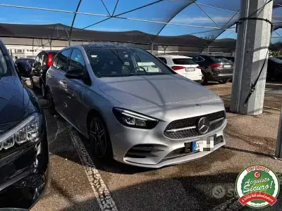 Usata Mercedes B200 Premium 150 CV (110 kW) 2021 Grigio Utilitaria