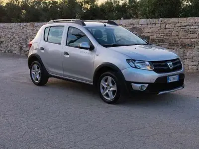 Usata Dacia Sandero Prestige 90 CV (66 kW) 2016 Berlina
