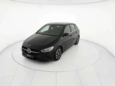 Usata Mercedes B180 Executive 136 CV (100 kW) 2023 Nero Utilitaria