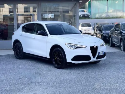 Usata Alfa Romeo Stelvio 190 CV (139 kW) 2021 Bianco SUV