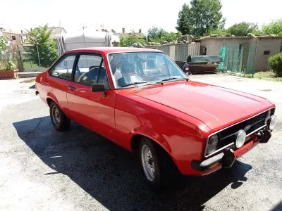 Usata Ford Escort Sport 79 CV (58 kW) 1976 Arancione Berlina
