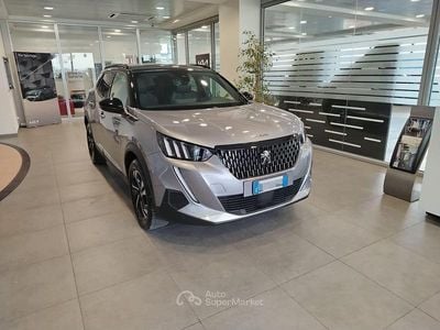 Usata Peugeot 2008 GT 131 CV (96 kW) 2023 Gray SUV