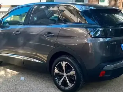 Usata Peugeot 3008 131 CV (96 kW) 2022 Grigio SUV