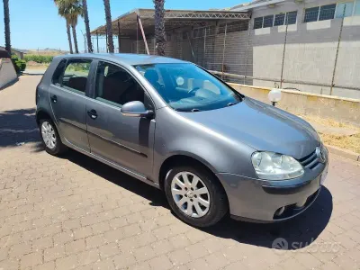Usata VW Golf V Comfortline 105 CV (77 kW) 2007 Grigio Berlina