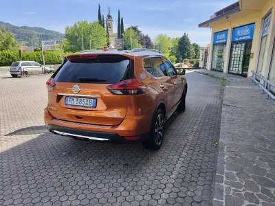 Käytetty Nissan X-Trail Tekna 177 HP (130 kW) 2018 Katumaasturi