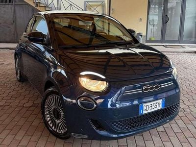 Usata Fiat 500e Opening Edition 42 kW (58 CV) 2020 Blu/azzurro Utilitaria
