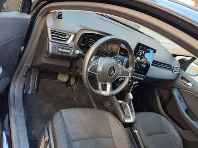 Usado Renault Clio V 91 HP (66 kW) 2021 Preto Sedan