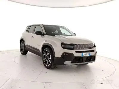 Usata Jeep Avenger Summit 101 CV (74 kW) 2025 Beige SUV