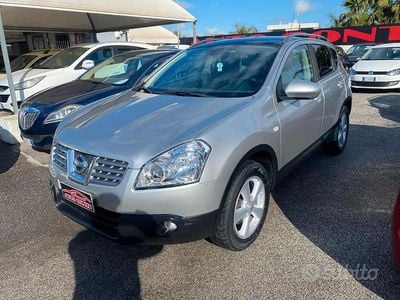 Usata Nissan Qashqai N-TEC 150 CV (110 kW) 2010 Grigio SUV