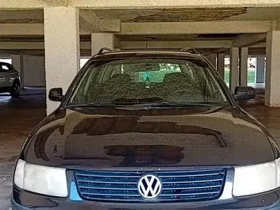 Usata VW Passat 110 CV (80 kW) 1998 Nero Station wagon