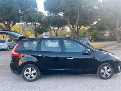 Usata Renault Grand Scénic III 160 CV (117 kW) 2012 Nero Monovolume