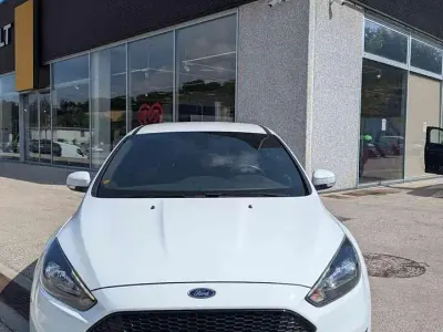 Usata Ford Focus ST-Line 125 CV (91 kW) 2017 Bianco Berlina