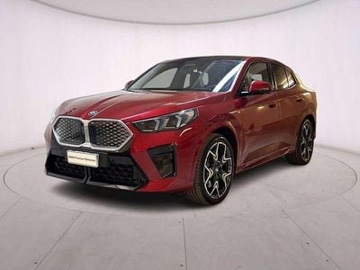 Begagnad BMW iX2 M Sport 230 kW (313 HK) 2024 Röd SUV