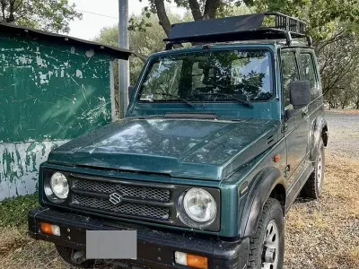 Usata Suzuki Samurai