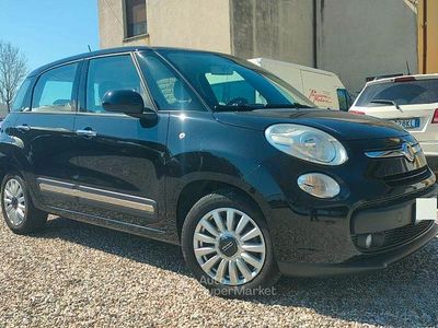 Begagnad Fiat 500L Pop Star 95 HK (69 kW) 2016 Svart Minibuss