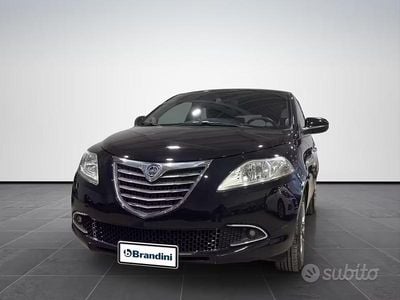 Usata Lancia Ypsilon Platinum 69 CV (50 kW) 2012 Nero Utilitaria