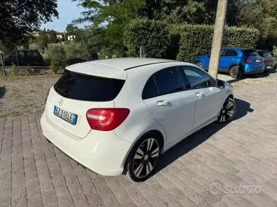 Usata Mercedes 180 109 CV (80 kW) 2015 Bianco Berlina