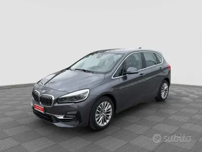 Usata BMW 216 Active Tourer Luxury Line 116 CV (85 kW) 2020 Grigio Monovolume