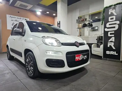 Usata Fiat Panda Lounge 75 CV (55 kW) 2015 Bianco Utilitaria