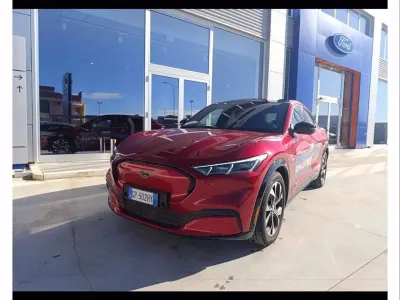 Usata Ford Mustang Mach-E Extended Range 258 kW (351 CV) 2023 Rapid red SUV