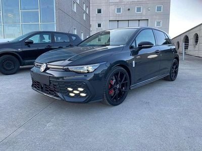 Usata VW Golf VIII GTI 265 CV (194 kW) 2025 Colore bianco Berlina