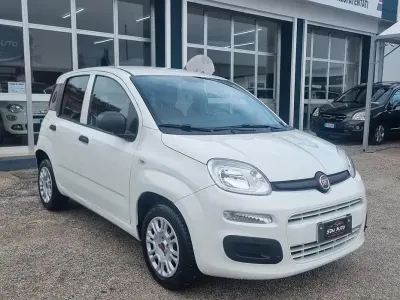 Gebraucht Fiat Panda Lounge 69 PS (50 kW) 2018 Weiß Kleinwagen